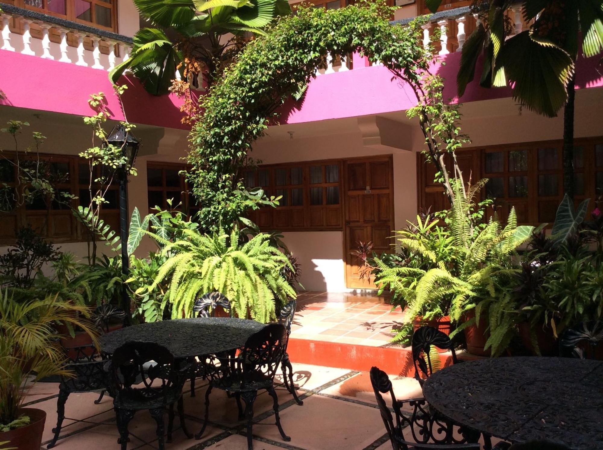 Hotel Michelle San Andrés Tuxtla エクステリア 写真